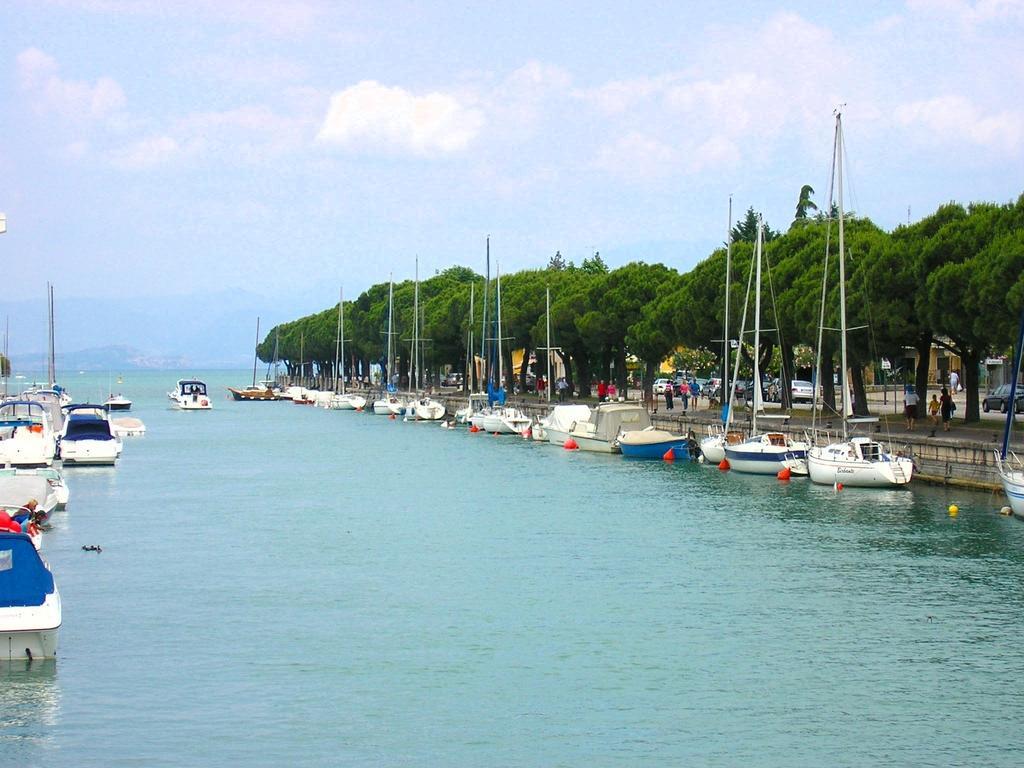 Albergo Trattoria Fioravante Peschiera del Garda Rom bilde